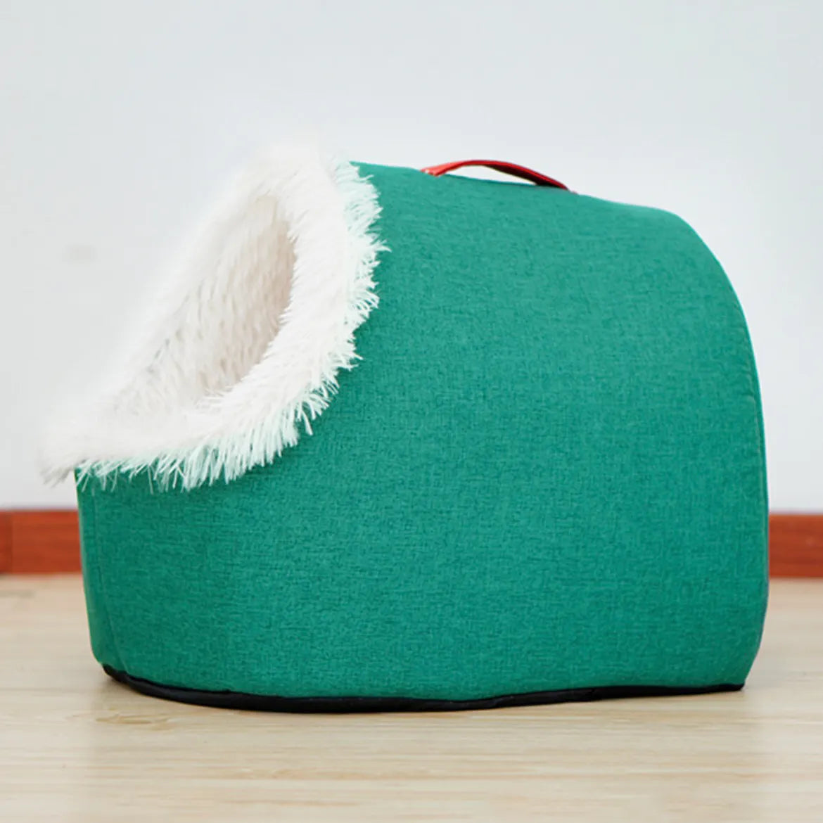 Warm Enclosed Pet House for Cats & Small Dogs – M or L