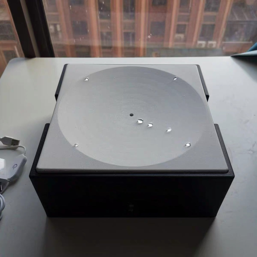 Automatic Water Droplet Cat Teaser – Rechargeable or Plug-In