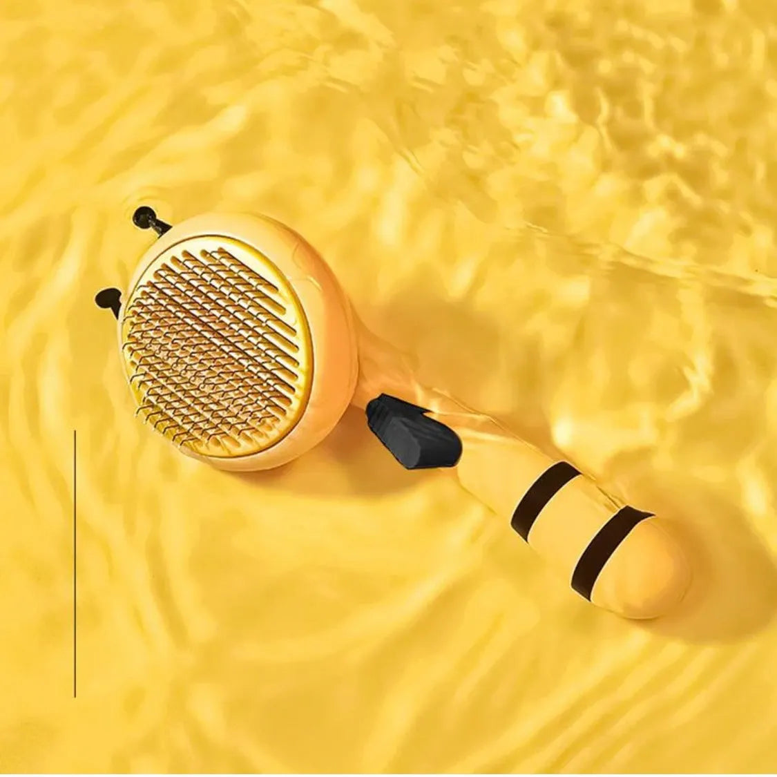 Bee-Shaped Pet Hair Removal Comb