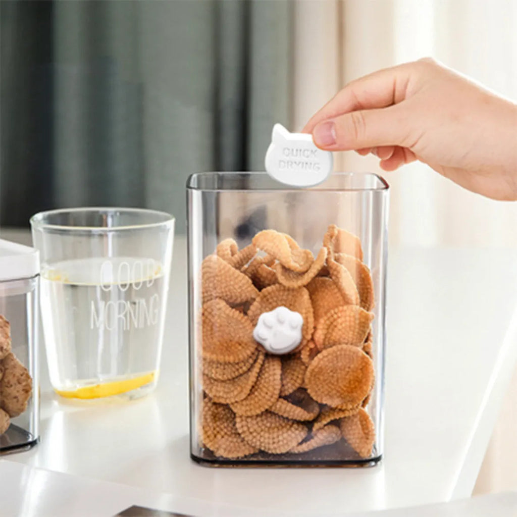 Reusable Pet Food Moisture-Absorbing Block – 2 Styles