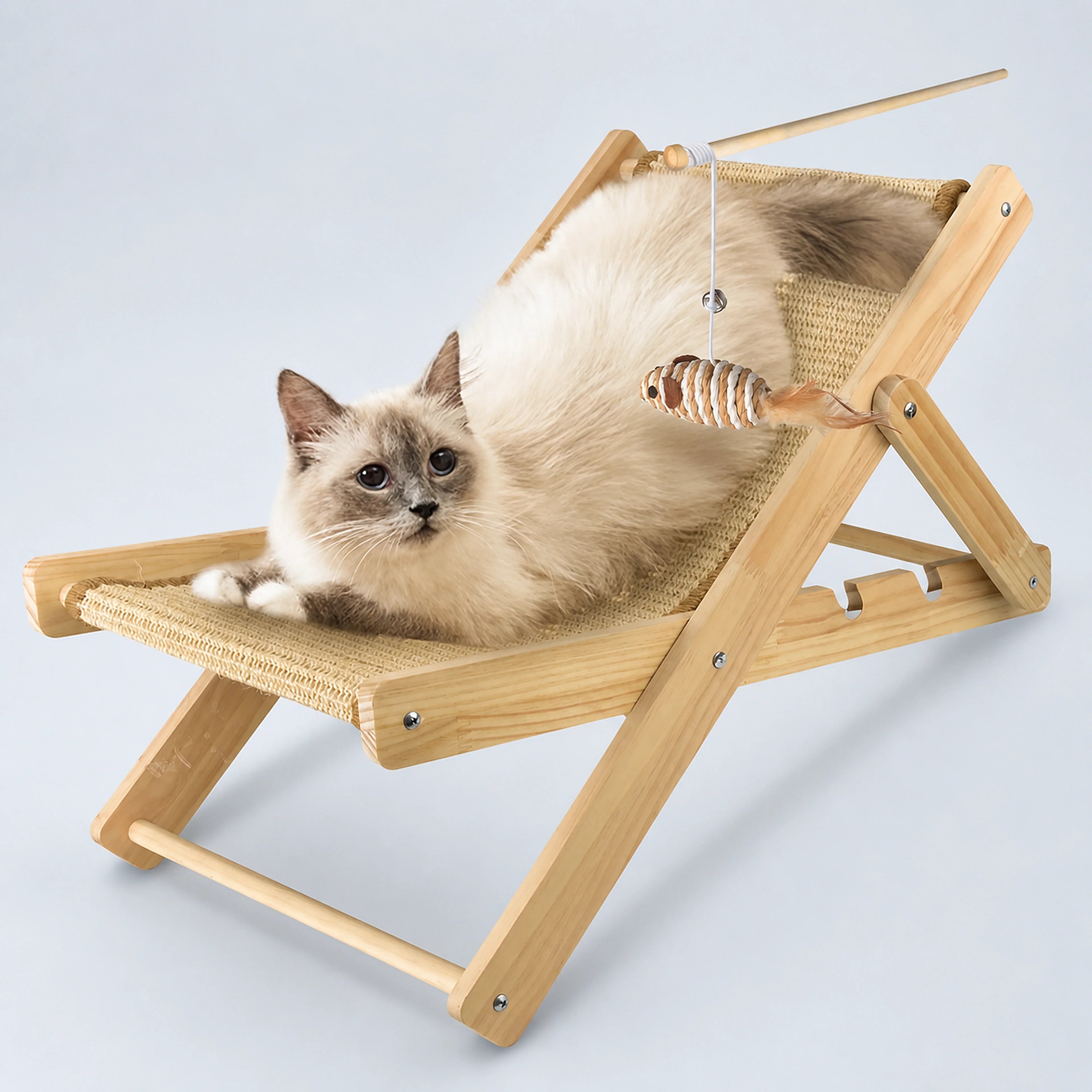 Adjustable Sisal Cat Lounge Chair with Teaser | ALDERKIN
