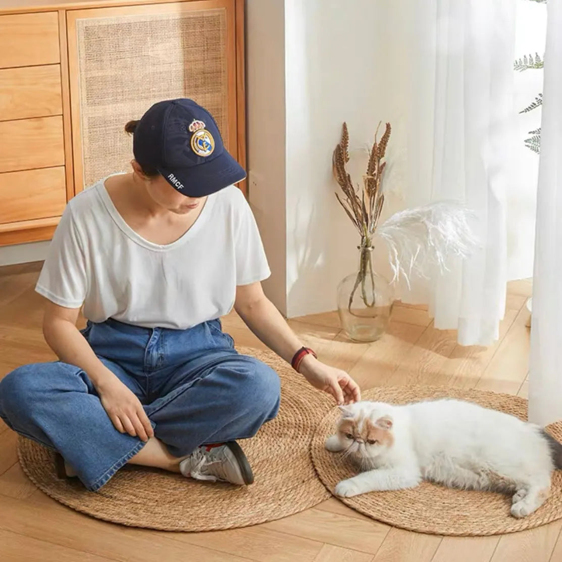 Natural Woven Round Cat Mat – 40 or 60 cm