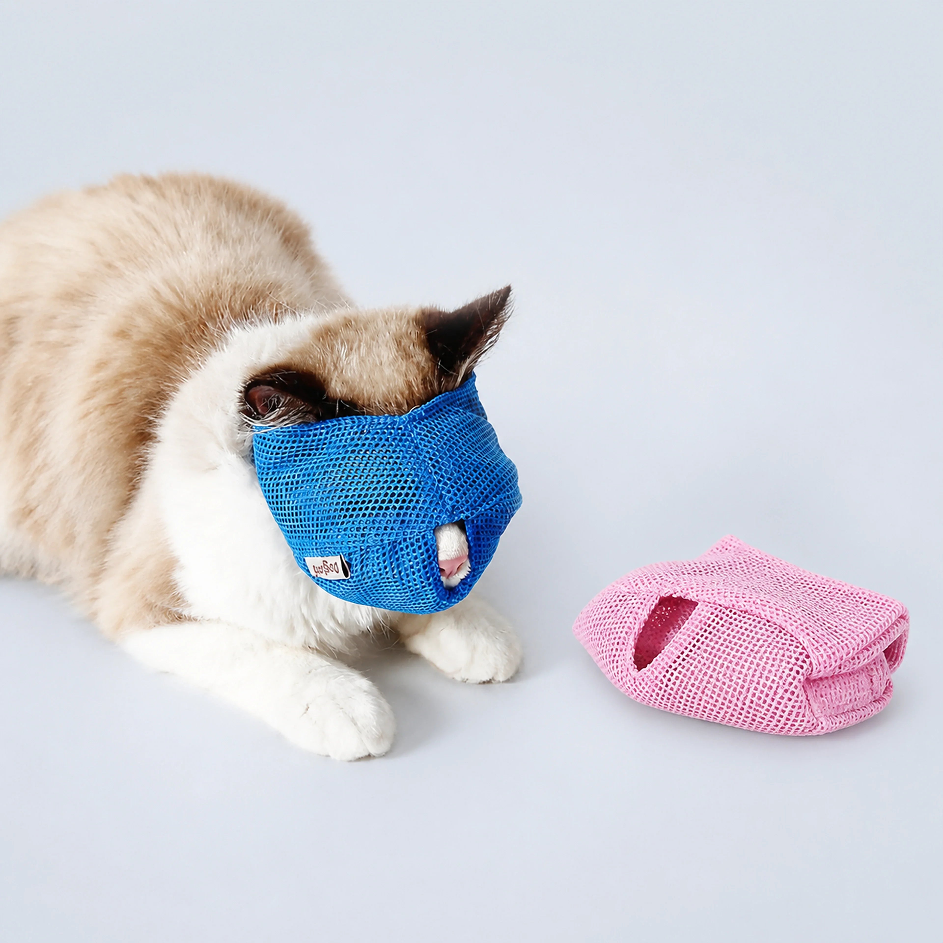 Breathable Mesh Cat Grooming Muzzle | ALDERKIN