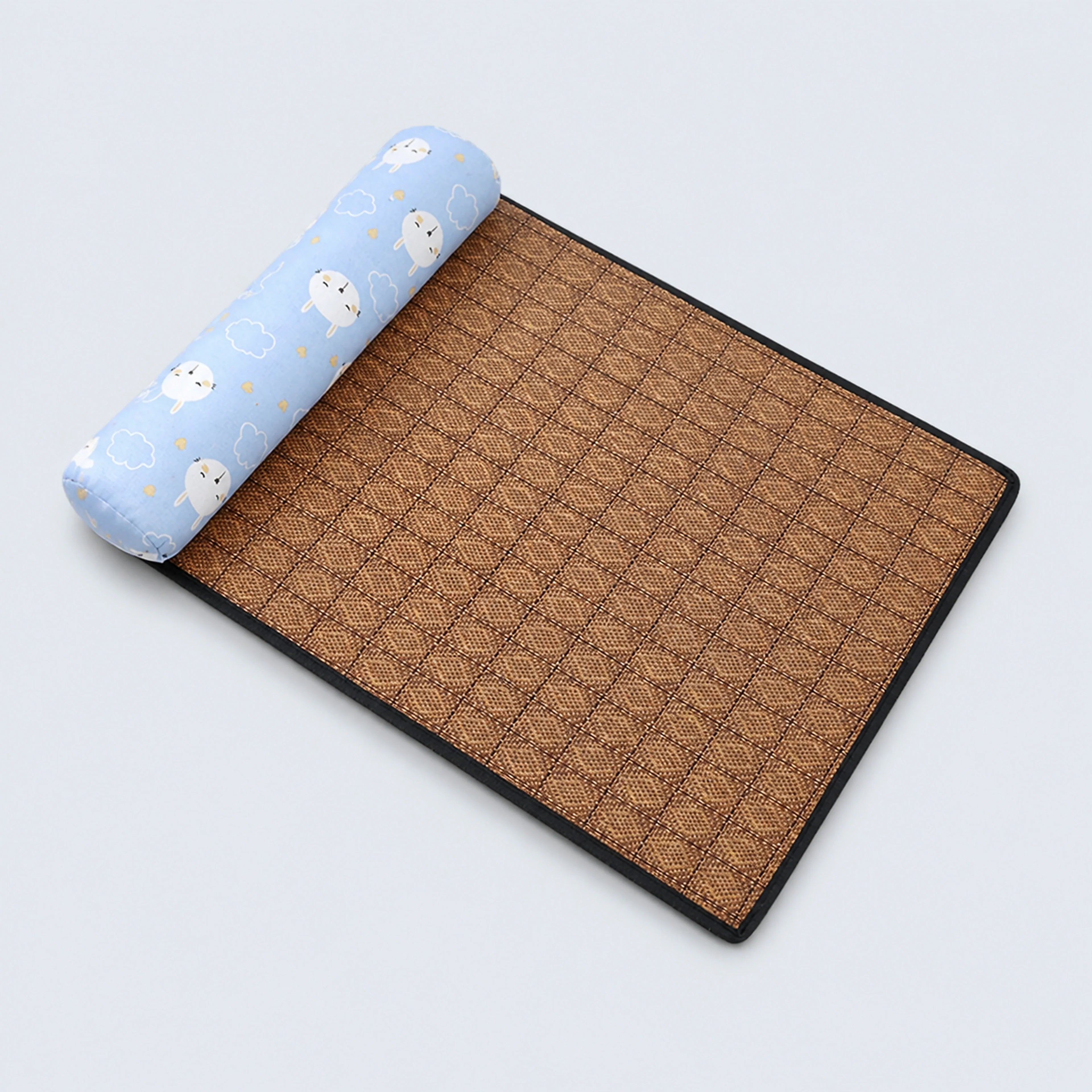 Breathable Rattan-Weave Pet Mat with Pillow – 5 Colors, 3 Sizes | ALDERKIN