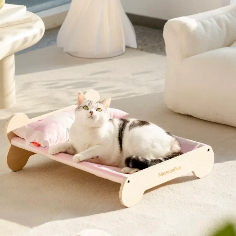 Indoor Cat Bed in Green or Pink