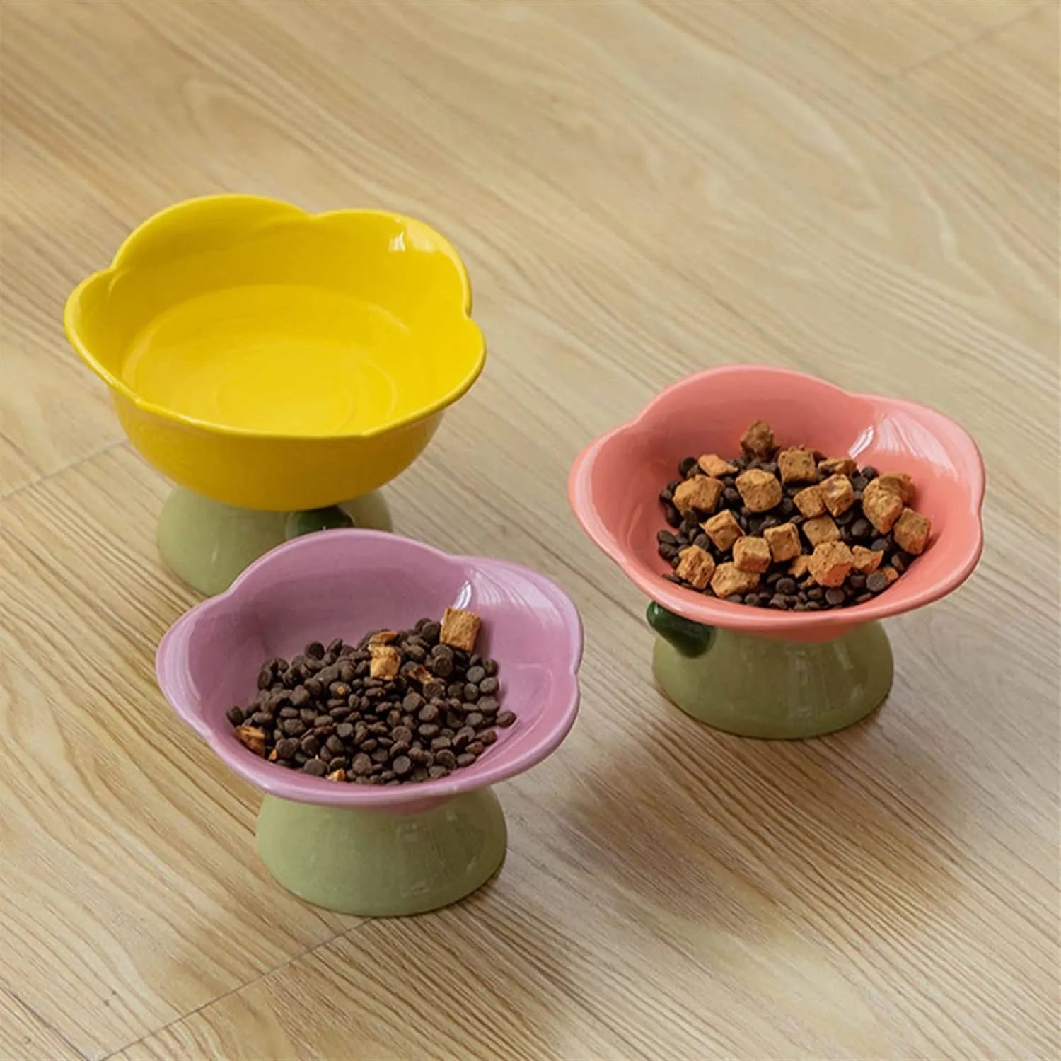Flower-Shaped Raised Ceramic Cat Bowl – 150 ml