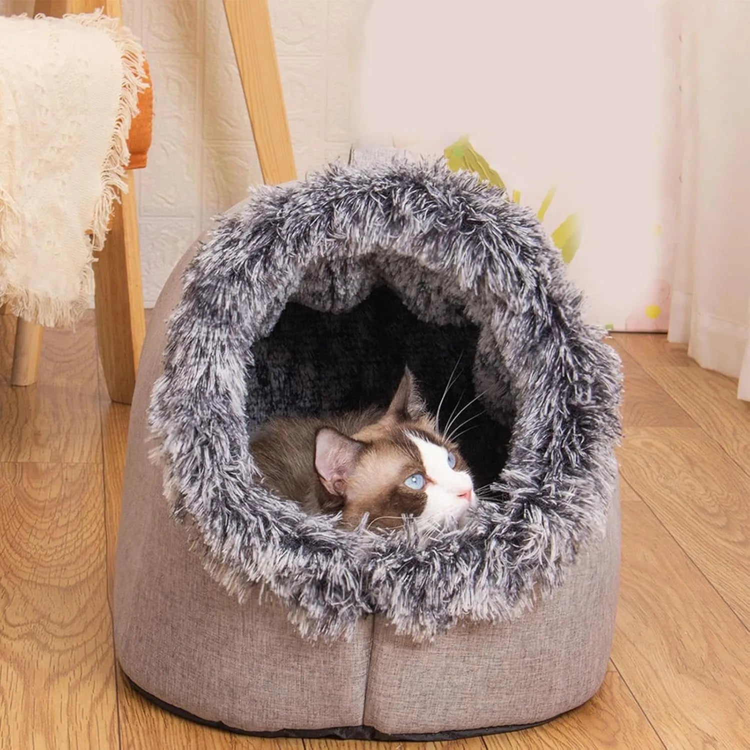 Warm Enclosed Pet House for Cats & Small Dogs – M or L