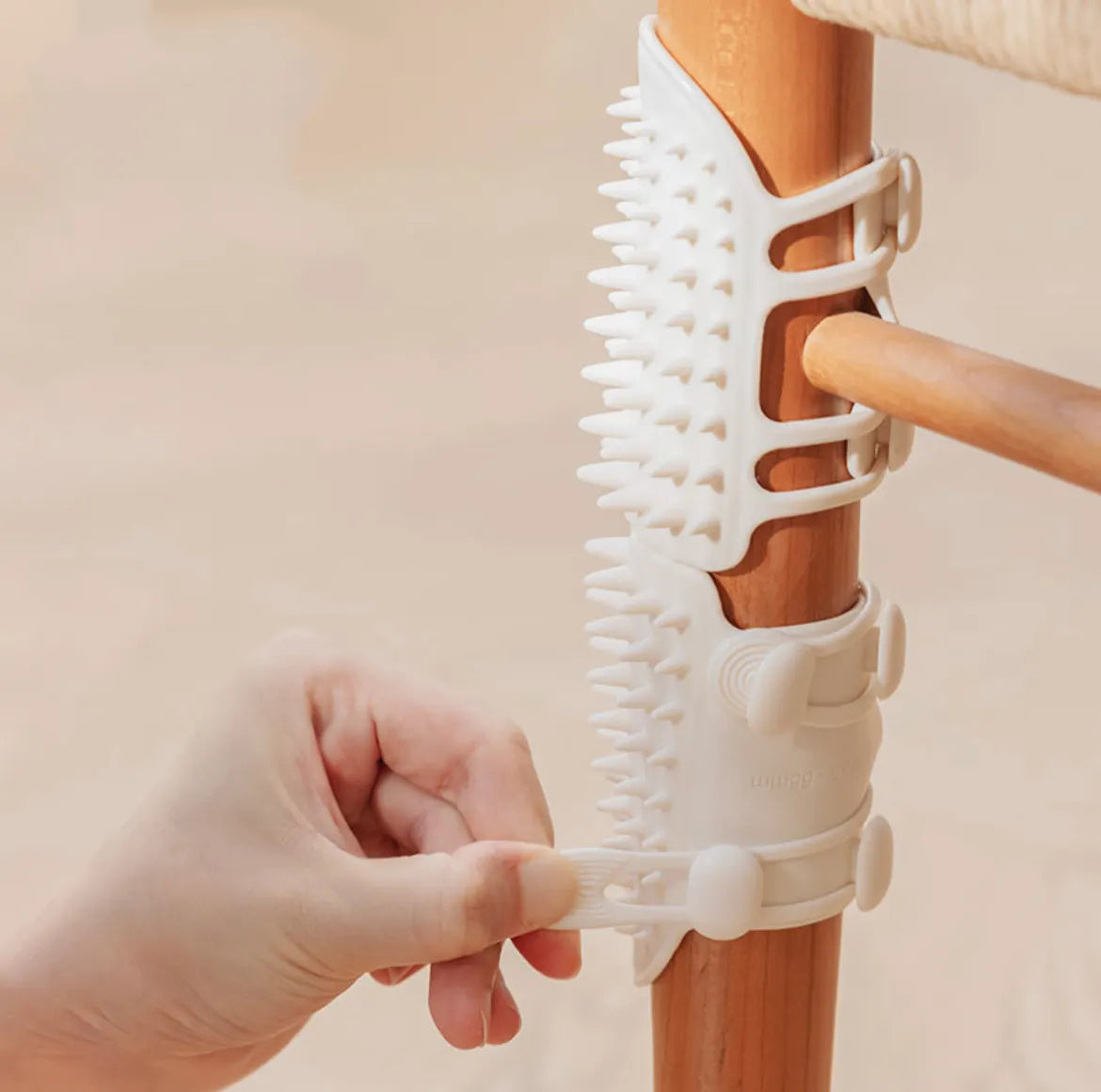 Corner-Mounted Cat Self-Grooming Brush