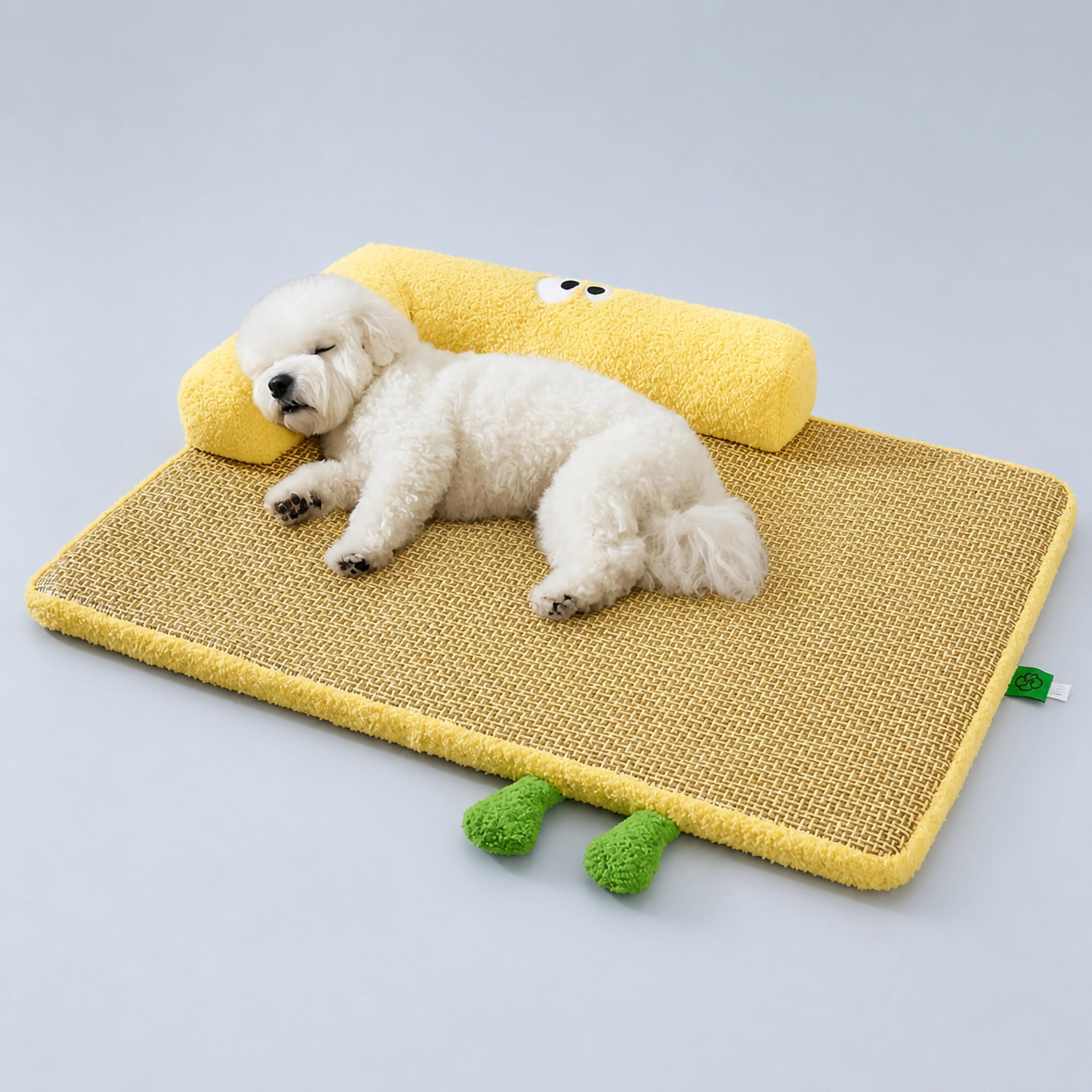 Rattan-Weave Pet Mat with Plush Bolster – 3 Sizes | ALDERKIN